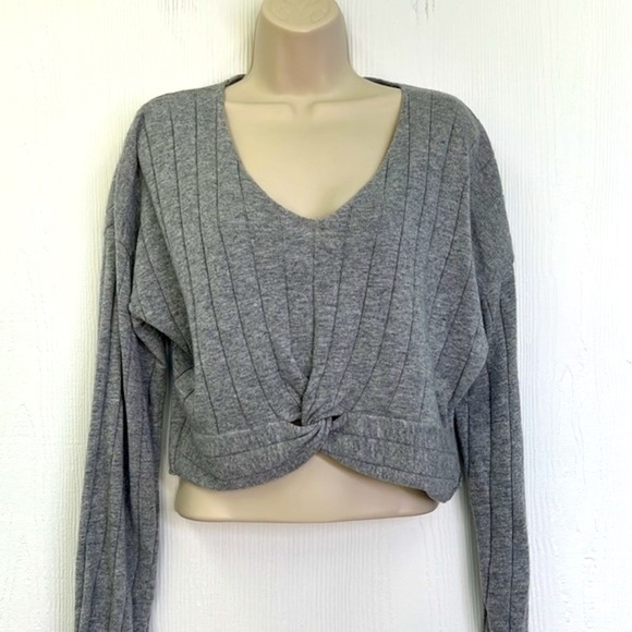 Forever 21 - Gray Ribbed Crop Knot Long Sleeve Sweater Size Large - Picture 3 of 11